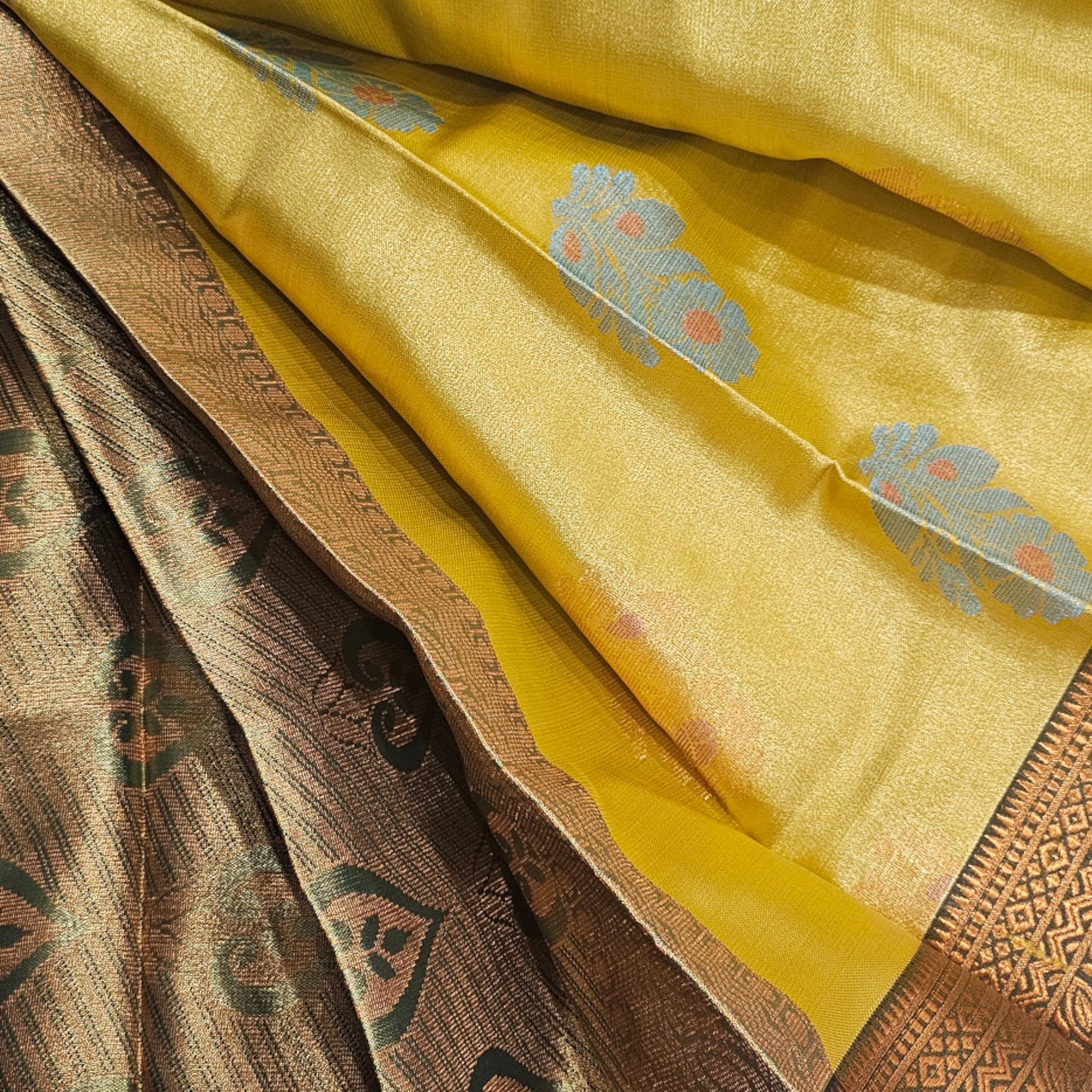 Golden Yellow Tissue Soft Silk Saree - A Luxurious Choice